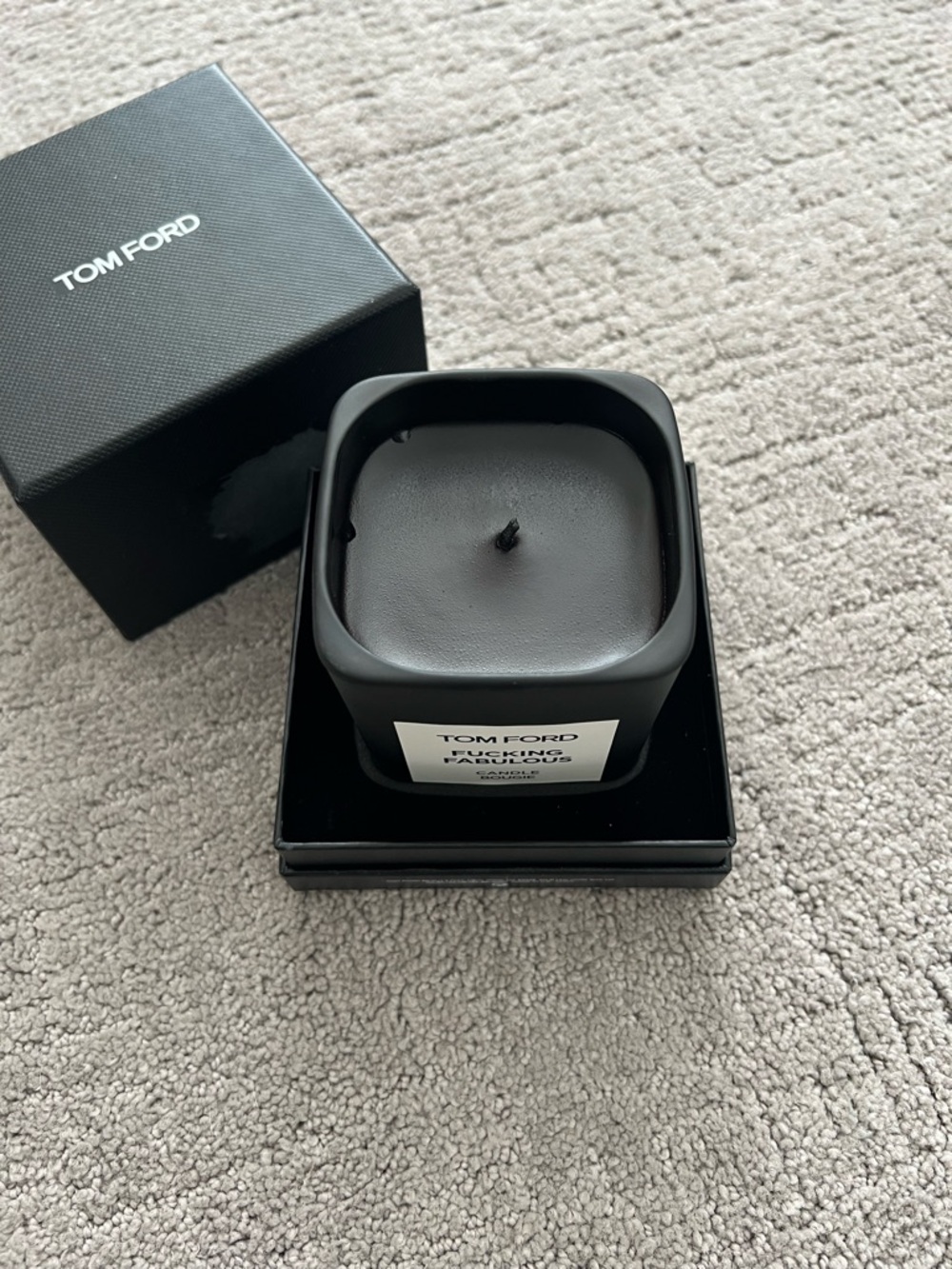 Tom Ford Black Candle with White Label - Picture 10 of 16